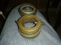 8 bearings and other item.jpg 8 bearings and other item.jpg