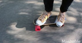 1504739707_the-serpent-c-is-an-adorably-tiny-and-fast-electric-skateboard.jpg 1504739707_the-serpent-c-is-an-adorably-tiny-and-fast-electric-skateboard.jpg
