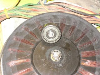 MotorOpenBrokenShaftZoom.JPG