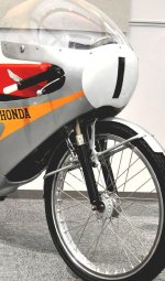 Honda_RC116_cropped_caliper_brake~2.jpg