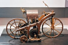 Daimler_1885.jpg