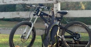 DH Santa Cruz with V4 Backpack battery.jpg