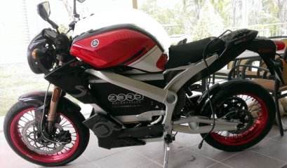 Yamaha YZFR125 tank seat photoshop.jpg