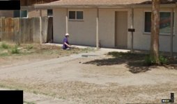 google strteetview 04-23-14 front yard 3.JPG