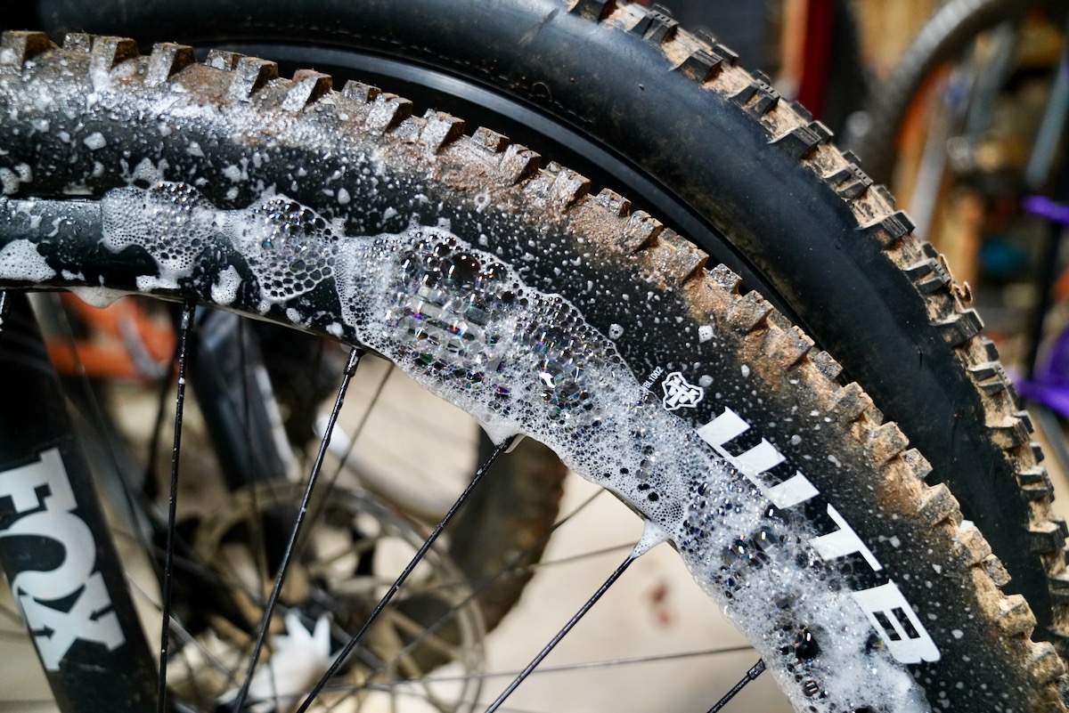 tubeless_tire_leak-1.jpeg