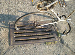 seattle-bicycle-grates-street.jpg