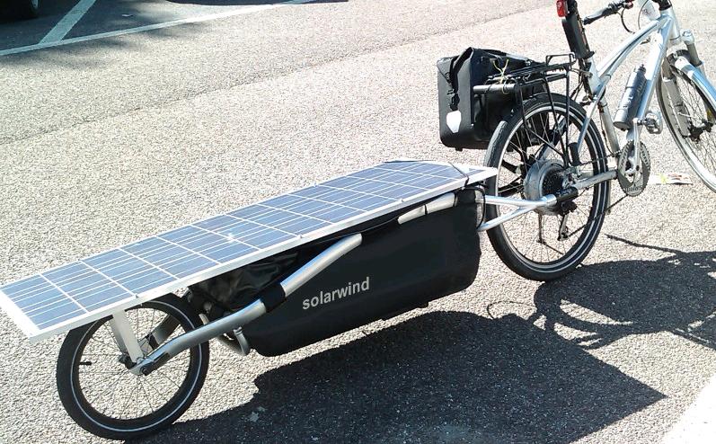 Bicycle-Trailer-with-Solar-Panel-Charges-Electric-Bicycle.jpg