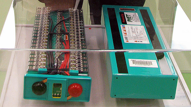 mtl_hq_phet-battery_ml.jpg