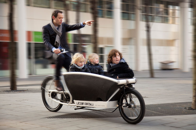 Cargo-Bike_Urban-Arrow-dad-and-kids.jpg