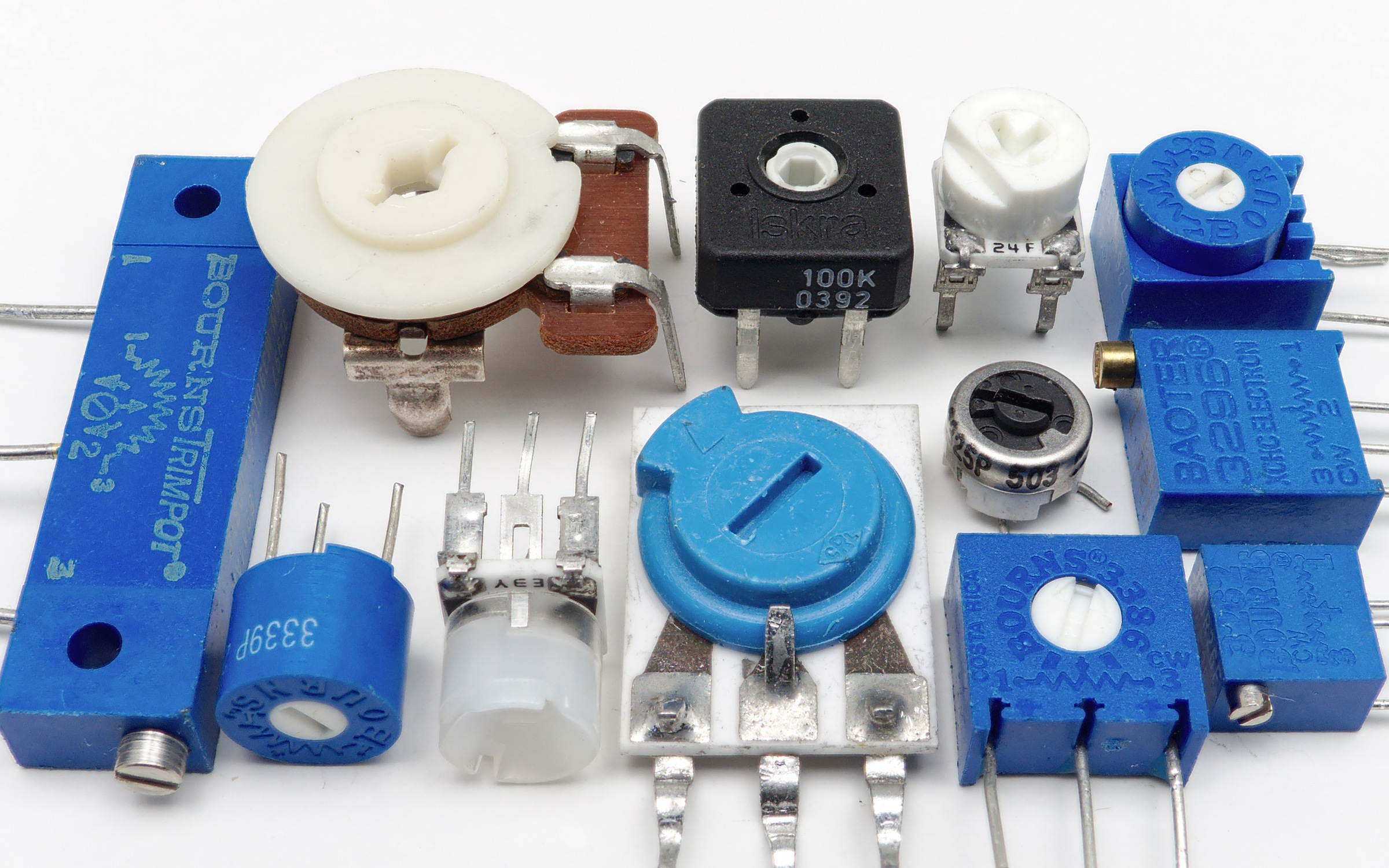 12_board_mounted_potentiometers.jpg