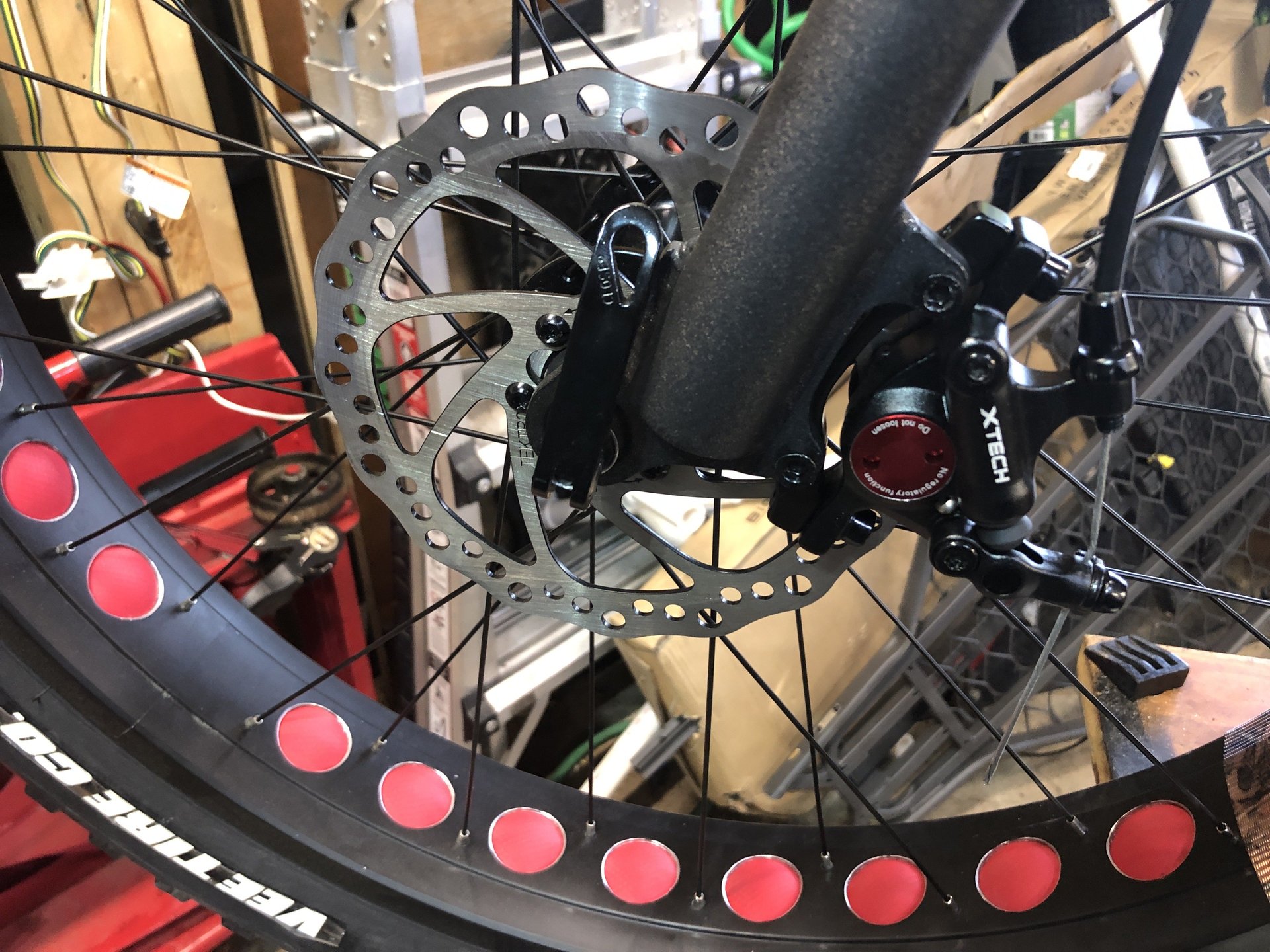 Wheel Tire Bicycle Bicycle frame Crankset